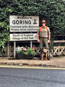 Goring day trip sign welcoming us to Goring