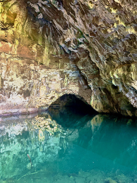 wet cave by Ke'e beach